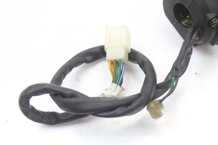 photo de COMANDO DIREITO DAELIM A-FOUR 2T 50 (2005 - 2012) - Pontos de fixação