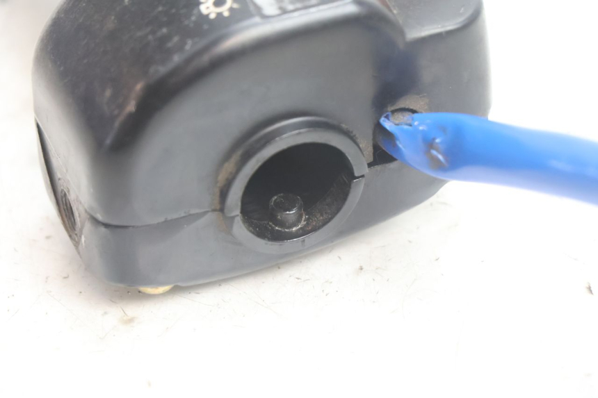 photo de COMANDO DIREITO KYMCO AGILITY FR 2T 50 (2012 - 2017) - Pontos de fixação