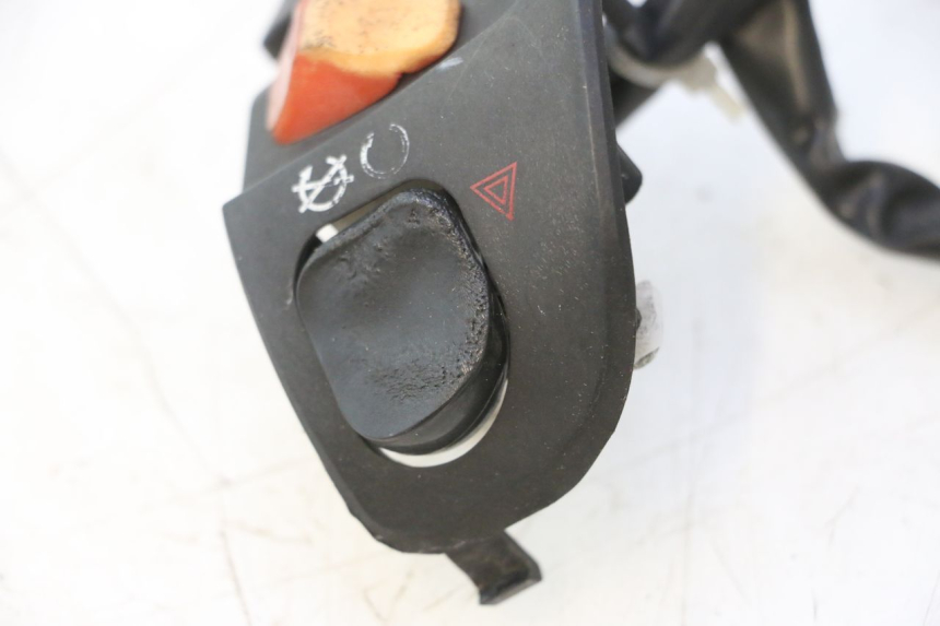 photo de COMUTADOR DIREITO MASH BIBOP 2.0 50 (2021 - 2026) - Estado da superfície