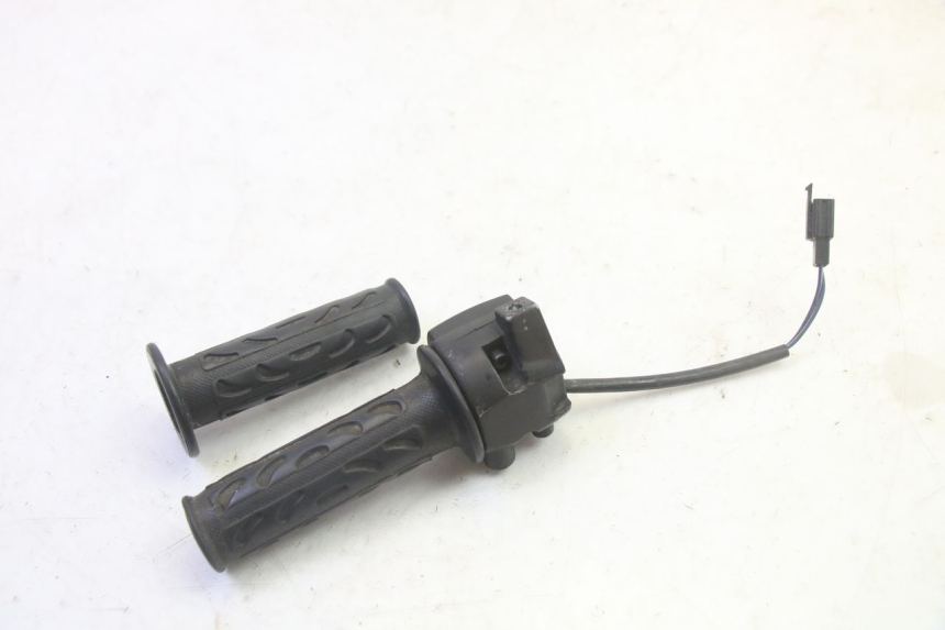 photo de COMANDO DIREITO MBK BOOSTER SPIRIT 50 (2004 - 2017) - Ampliação técnica