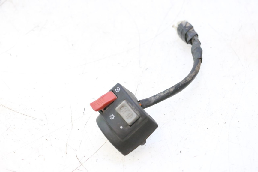 photo de COMANDO DIREITO MBK BOOSTER SPIRIT 50 (1999 - 2003) - Detalhe da peça