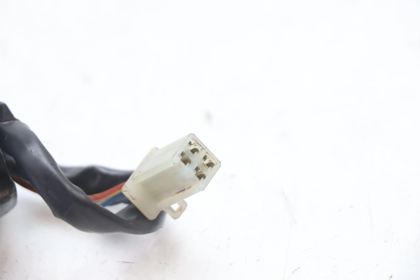 photo de COMUTADOR DIREITO MBK BOOSTER SPIRIT 50 (1996 - 1999) - Pontos de fixação