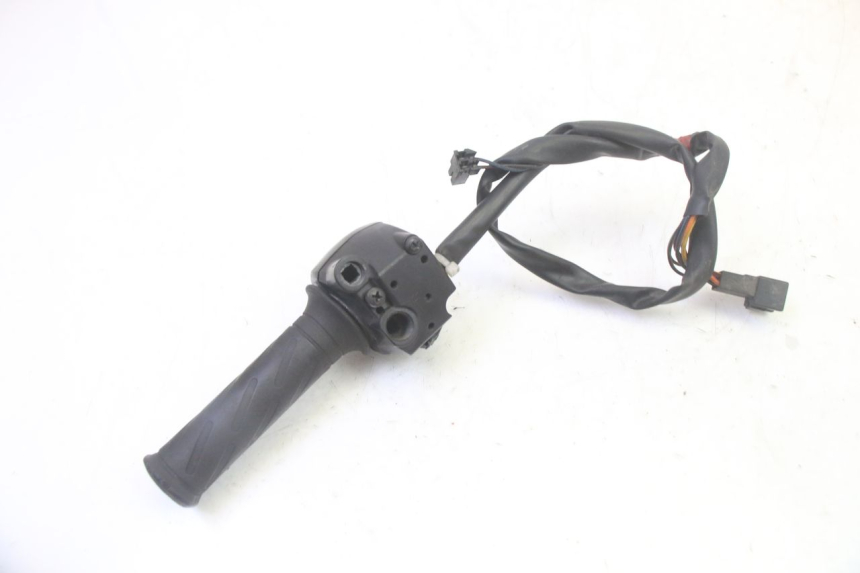 photo de COMANDO DIREITO SUZUKI BURGMAN 125 (2007 - 2014) - Ampliação técnica