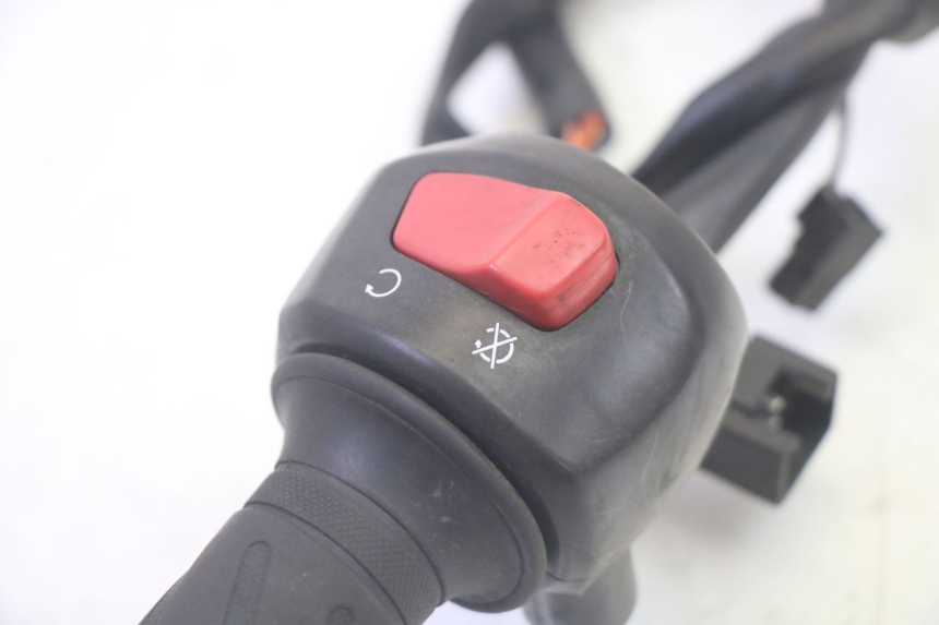 photo de COMANDO DIREITO SUZUKI BURGMAN 125 (2007 - 2014) - Outro ângulo de visão