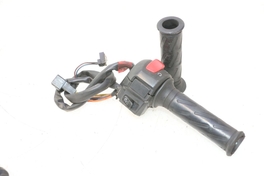photo de COMANDO DIREITO SUZUKI BURGMAN 125 (2007 - 2014) - Vista principal