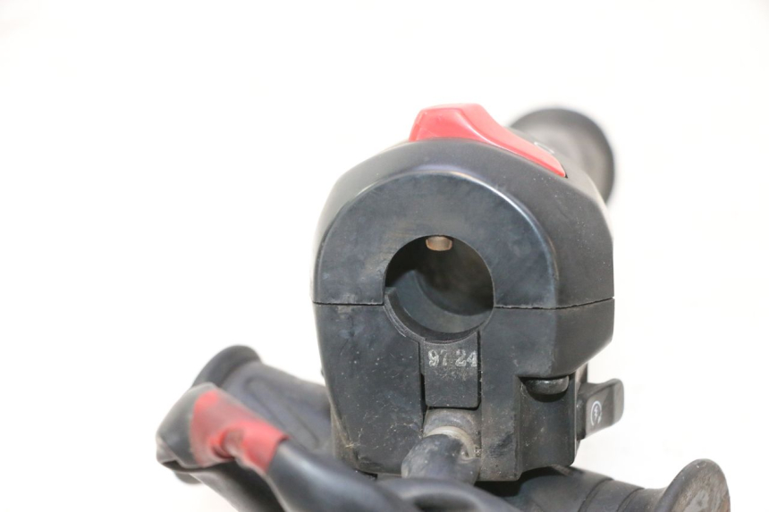 photo de COMANDO DIREITO SUZUKI BURGMAN 125 (2007 - 2014) - Detalhe da peça