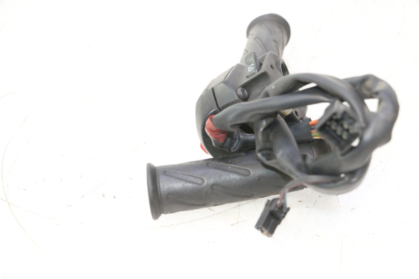 photo de COMANDO DIREITO SUZUKI BURGMAN 125 (2007 - 2014) - Vista geral