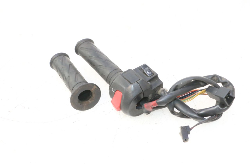 photo de COMANDO DIREITO SUZUKI BURGMAN 125 (2007 - 2014) - Estado da superfície