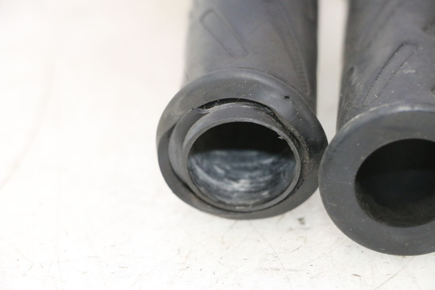 photo de COMANDO DIREITO SUZUKI BURGMAN 125 (2007 - 2014) - Marcações e referências