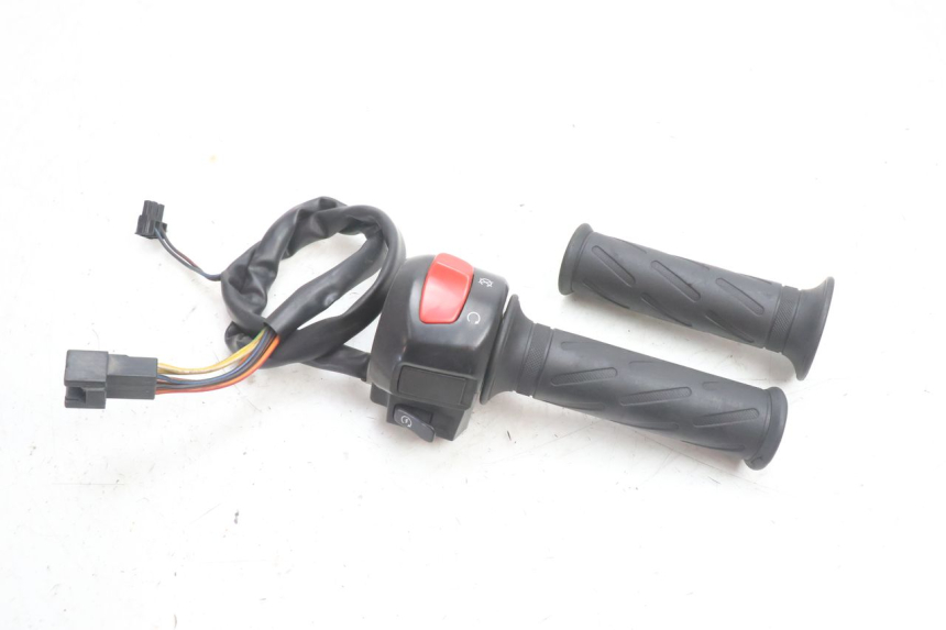 photo de COMANDO DIREITO SUZUKI BURGMAN 125 (2007 - 2014) - Vista principal