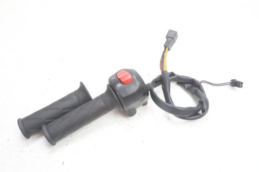 photo de COMANDO DIREITO SUZUKI BURGMAN 125 (2007 - 2014) - Outro ângulo de visão