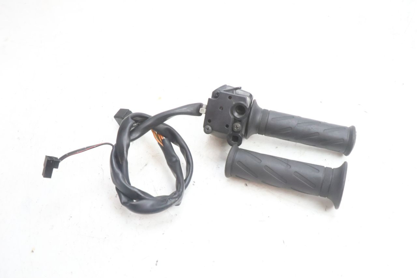 photo de COMANDO DIREITO SUZUKI BURGMAN 125 (2007 - 2014) - Vista geral
