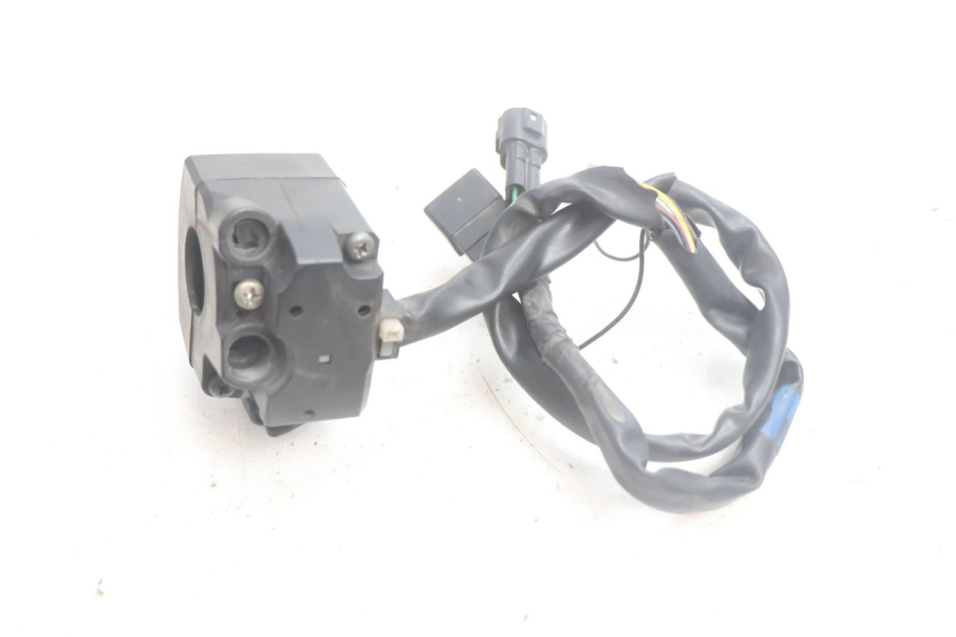 photo de COMANDO DIREITO SUZUKI BURGMAN EXECUTIVE ABS 650 (2006 - 2012) - Ampliação técnica