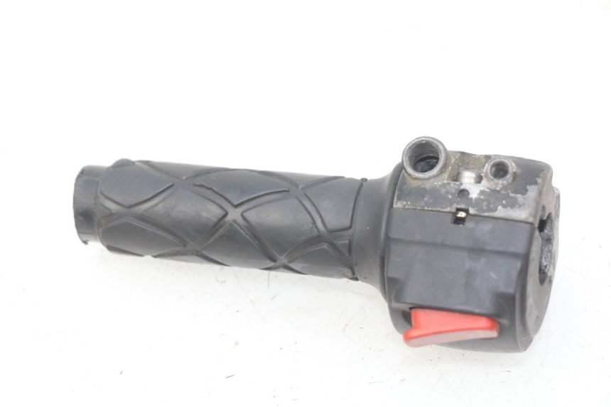 photo de COMANDO DIREITO YAMAHA BW'S 50 (1999 - 2003) - Zoom do estado de desgaste