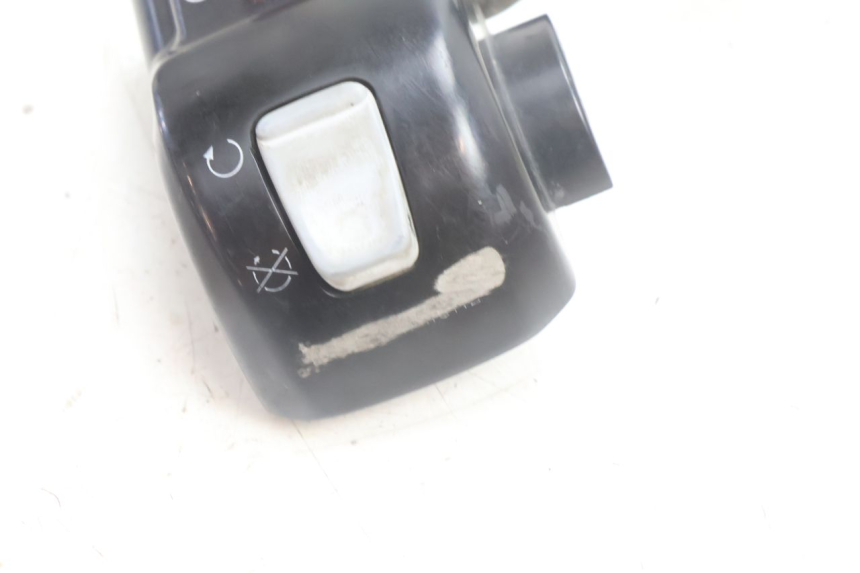 photo de COMANDO DIREITO YAMAHA BW'S BWS 125 (2010 - 2013) - Outro ângulo de visão