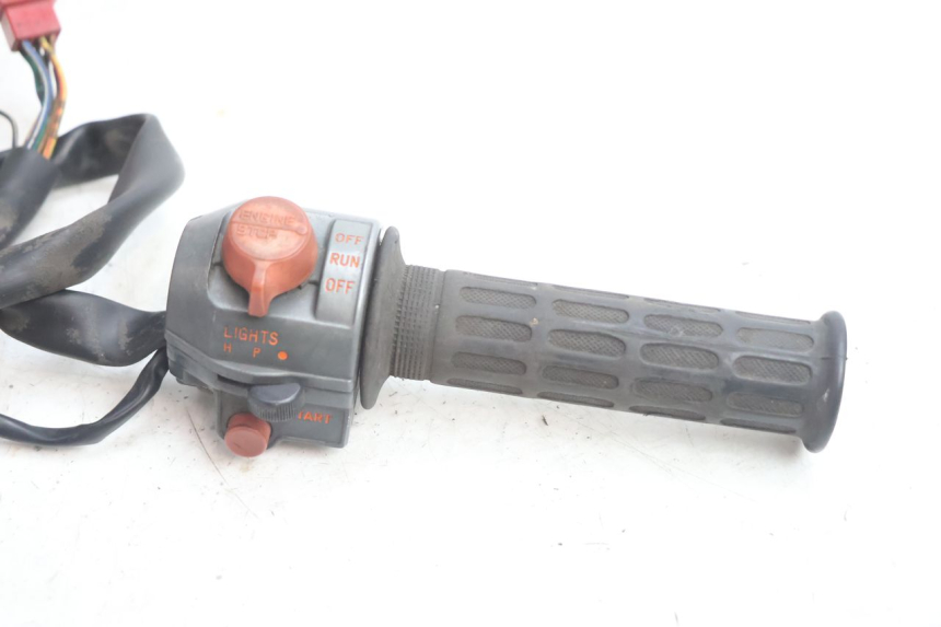 photo de COMUTADOR DIREITO HONDA CB TWO FIFTY 250 (1991 - 2002) - Detalhe da peça