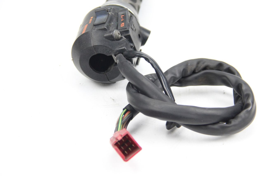 photo de COMANDO DIREITO HONDA CBR F SC21 1000 (1986 - 1992) - Outro ângulo de visão