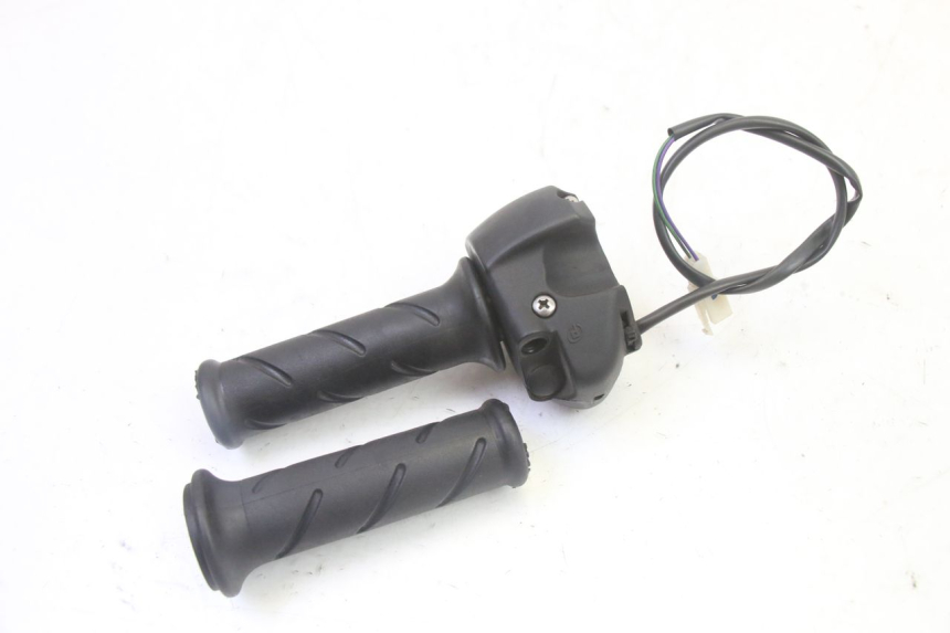 photo de COMANDO DIREITO PEUGEOT CITYSTAR 50 (2013 - 2017) - Ampliação técnica