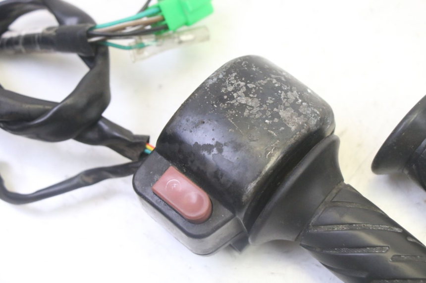 photo de COMANDO DIREITO SYM CROX 4T 50 (2016 - 2023) - Detalhe da peça