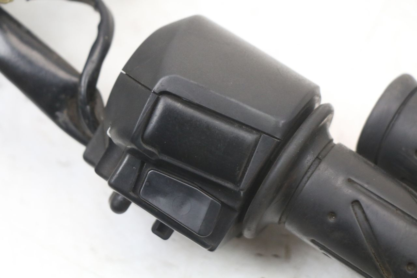 photo de COMANDO DIREITO KYMCO DINK 4T 50 (2007 - 2018) - Detalhe da peça