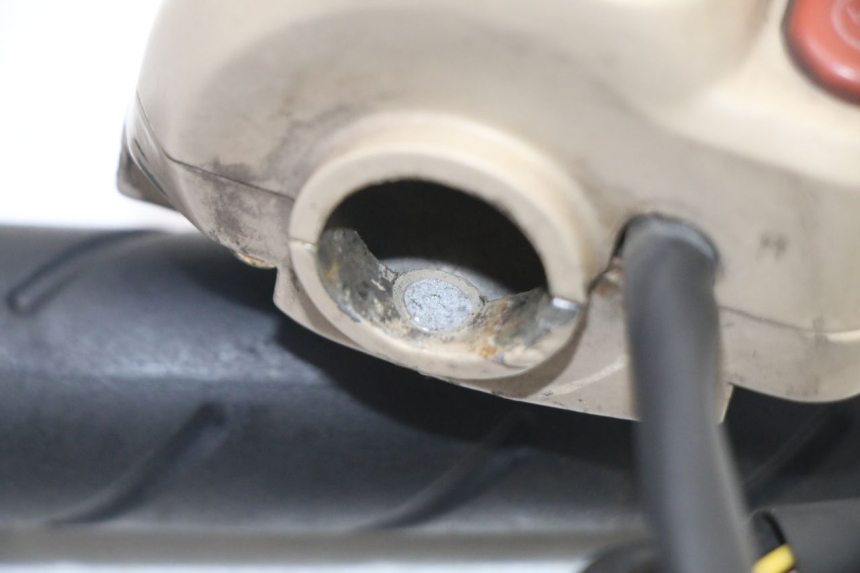 photo de COMANDO DIREITO PEUGEOT ELYSEO 125 (1999 - 2004) - Vista geral