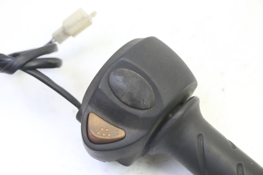 photo de COMANDO DIREITO PEUGEOT ELYSTAR 50 (2002 - 2014) - Detalhe da peça