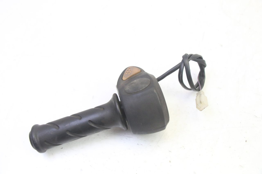 photo de COMANDO DIREITO PEUGEOT ELYSTAR 50 (2002 - 2014) - Zoom do estado de desgaste