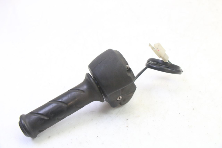 photo de COMANDO DIREITO PEUGEOT ELYSTAR 50 (2002 - 2014) - Outro ângulo de visão