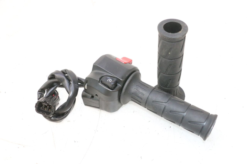 photo de COMUTADOR DIREITO KAWASAKI ER-6 ER6 N 650 (2005 - 2009) - Vista geral