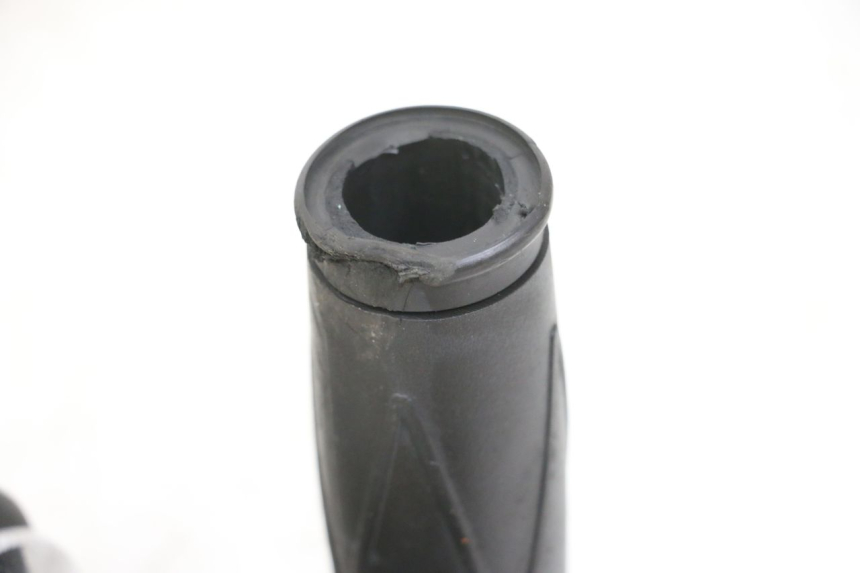 photo de COMANDO DIREITO EUROCKA RETRO 50 (2007 - 2014) - Pontos de fixação