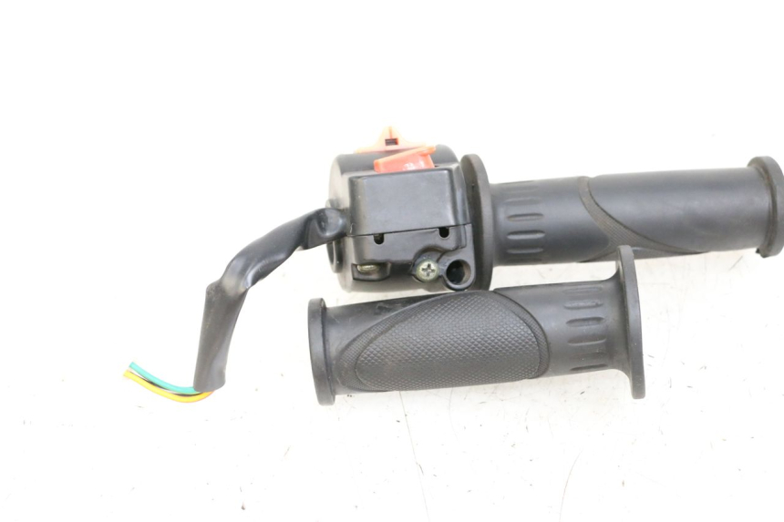 photo de COMANDO DIREITO JM MOTORS EVOLIS 4T 50 (2018 - 2022) - Detalhe da peça