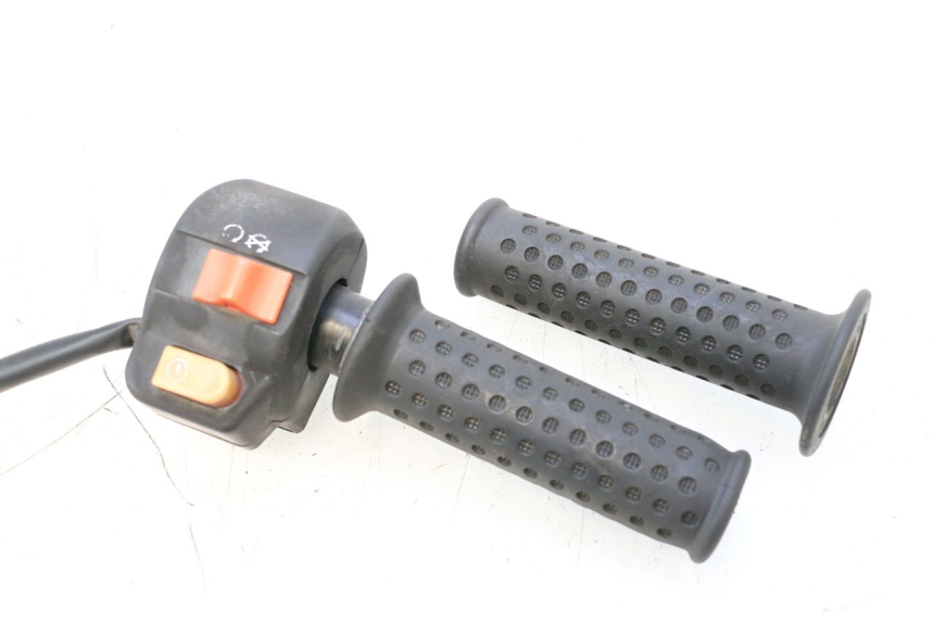 photo de COMANDO DIREITO JM MOTORS EVOLIS 4T 50 (2018 - 2022) - Zoom do estado de desgaste