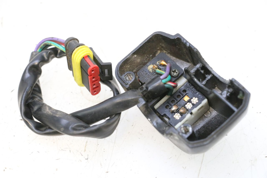 photo de COMMODO DROIT KEEWAY F-ACT FACT EVO 50 (2020 - 2026) - Vista geral