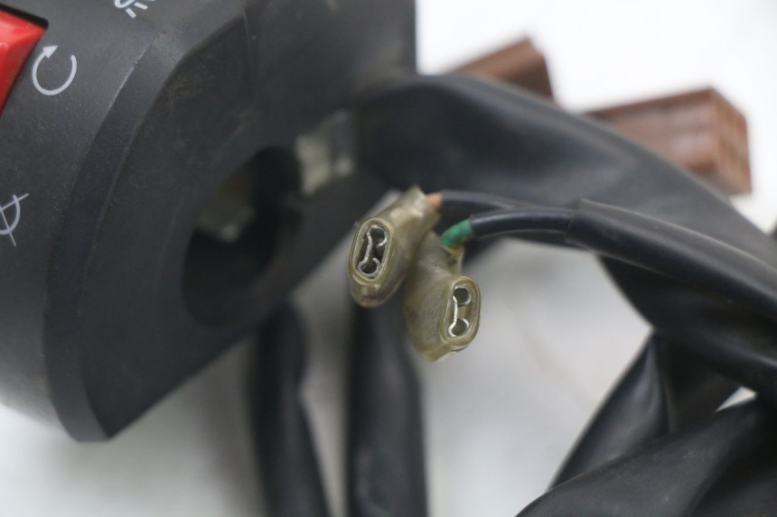 photo de COMANDO DIREITO YAMAHA FJR ABS 1300 (2006 - 2012) - Pontos de fixação
