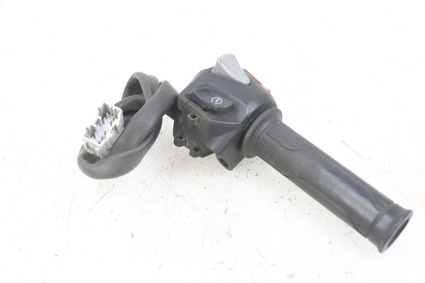 photo de COMANDO DIREITO HONDA FORZA ABS 300 (2013 - 2017) - Detalhe da peça