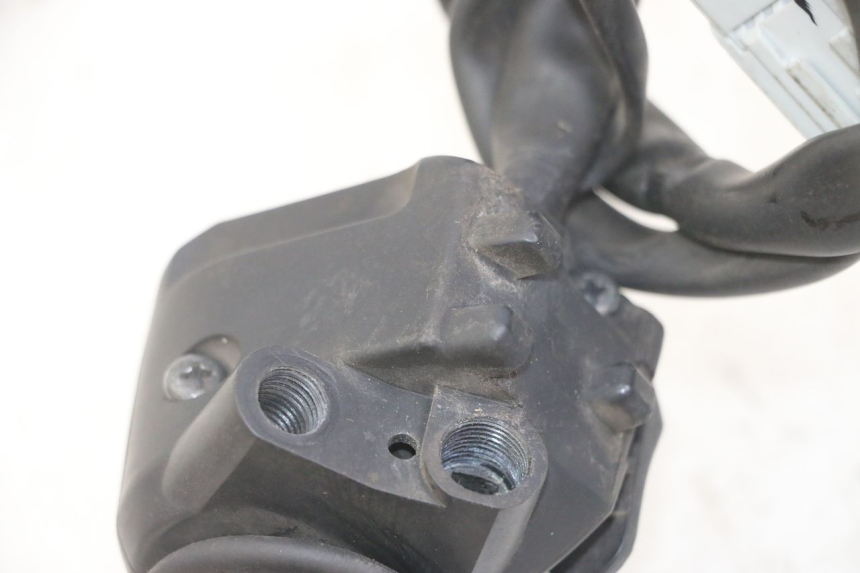 photo de COMANDO DIREITO HONDA FORZA ABS 300 (2013 - 2017) - Zoom do estado de desgaste