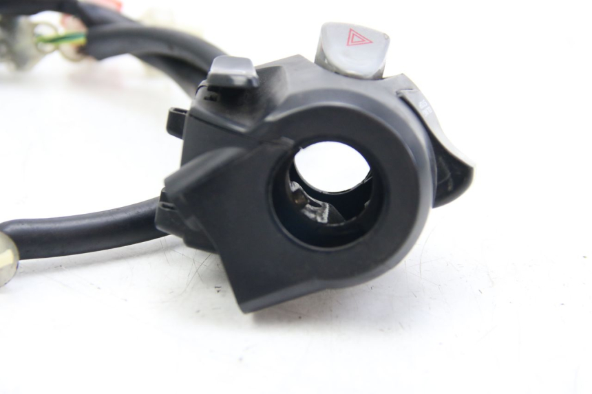 photo de COMANDO DIREITO HONDA FORZA 125 (2015 - 2016) - Pontos de fixação