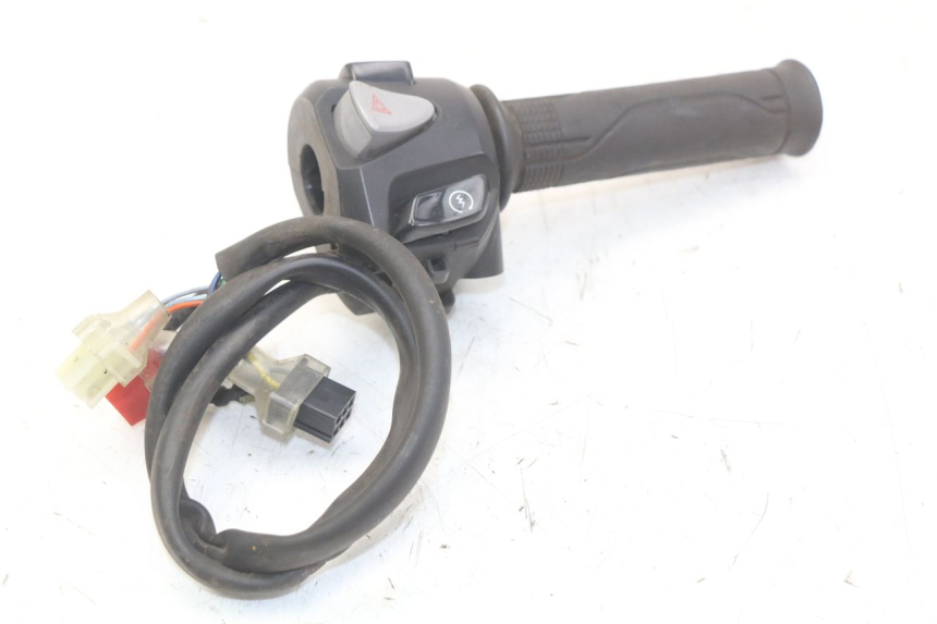 photo de COMANDO DIREITO HONDA FORZA 125 (2015 - 2016) - Vista principal