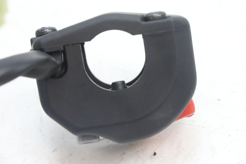 photo de COMANDO DIREITO YAMAHA FZ8 800 (2010 - 2016) - Ampliação técnica