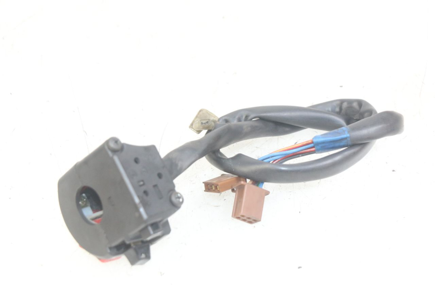 photo de COMANDO DIREITO YAMAHA FZS FAZER 600 (1998 - 2001) - Outro ângulo de visão