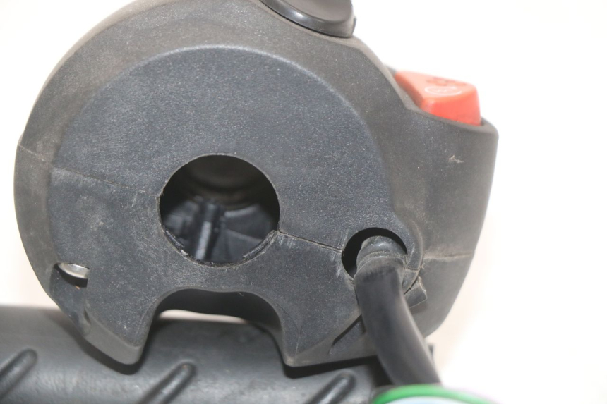 photo de COMANDO DIREITO PEUGEOT GEOPOLIS RS 125 (2007 - 2009) - Ampliação técnica