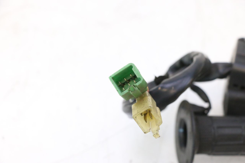 photo de COMUTADOR DIREITO KAWASAKI GPX F ZX750F 750 (1986 - 1990) - Ampliação técnica