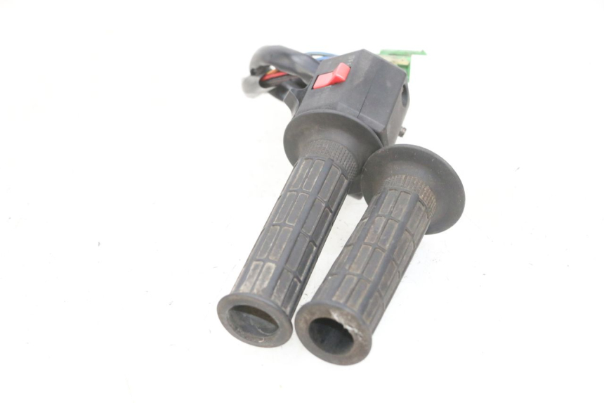 photo de COMANDO DIREITO KAWASAKI GPX R WARBIRD 600 (1988 - 1993) - Peça verificada