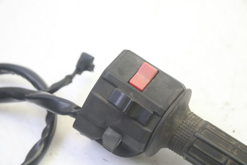 photo de COMANDO DIREITO KAWASAKI GPZ RX 1000 (1986 - 1988) - Detalhe da peça