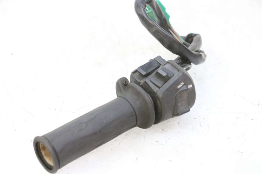 photo de COMANDO DIREITO KYMCO GRAND DINK 125 (2008 - 2014) - Outro ângulo de visão