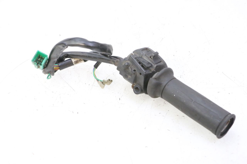 photo de COMANDO DIREITO KYMCO GRAND DINK 125 (2008 - 2014) - Pontos de fixação