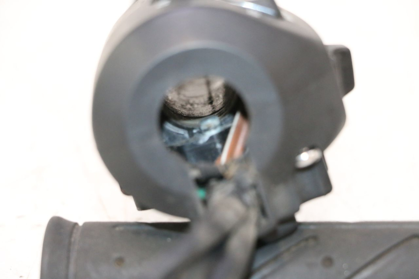 photo de COMANDO DIREITO KYMCO GRAND DINK 125 (2008 - 2014) - Detalhe da peça