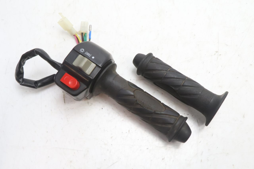 photo de COMANDO DIREITO TNT MOTOR GRIDO 2T 50 (2010 - 2019) - Vista principal