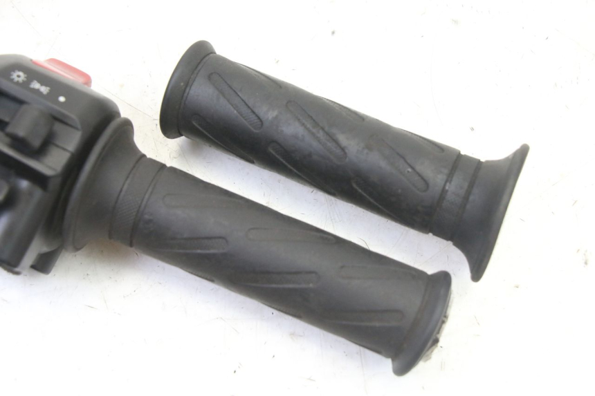 photo de COMANDO DIREITO SUZUKI GS GSE 500 (2001 - 2003) - Outro ângulo de visão