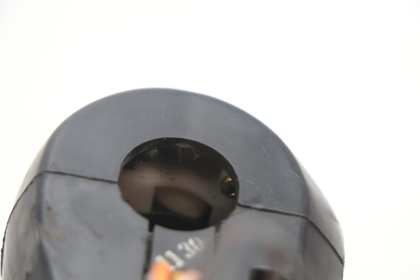 photo de COMUTADOR DIREITO SUZUKI GSF N BANDIT 1200 (2001 - 2005) - Ampliação técnica